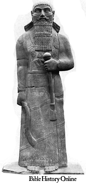 Shalmaneser III Statue